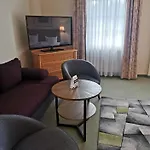 Am Wariner Hotel Warin
